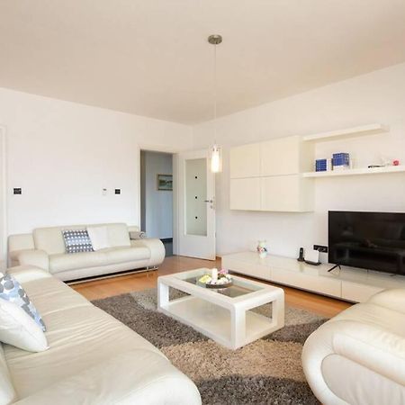 Apartment Natali Punat- Free Parking On Premises 外观 照片