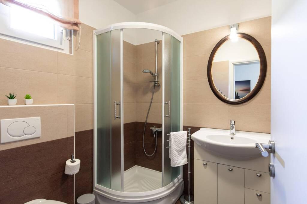 Apartment Natali Punat- Free Parking On Premises 外观 照片