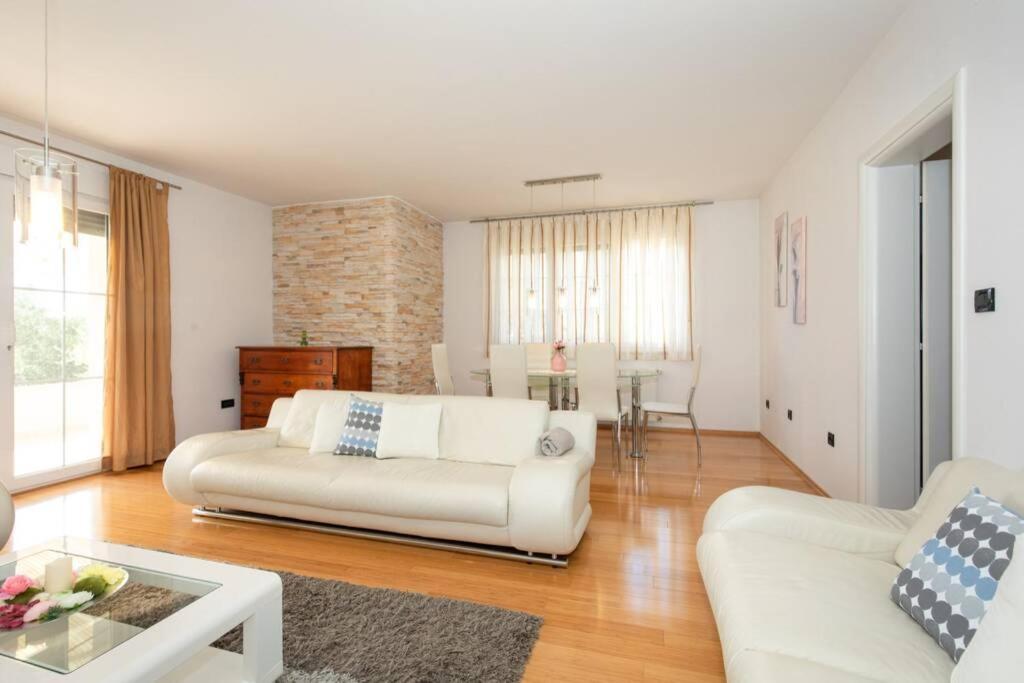 Apartment Natali Punat- Free Parking On Premises 外观 照片