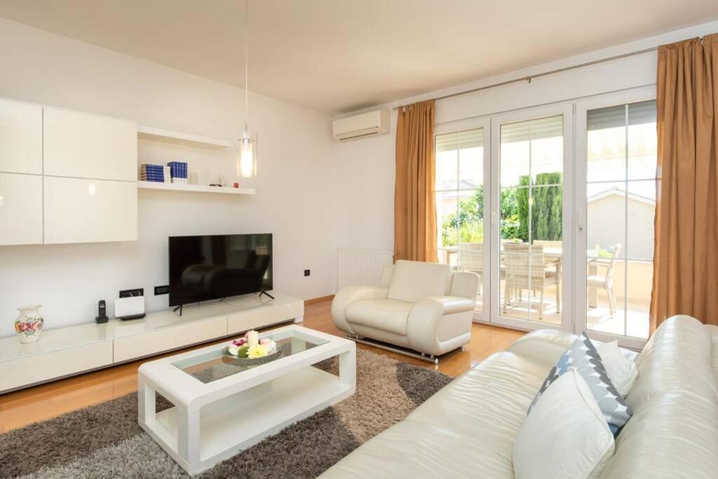 Apartment Natali Punat- Free Parking On Premises 外观 照片