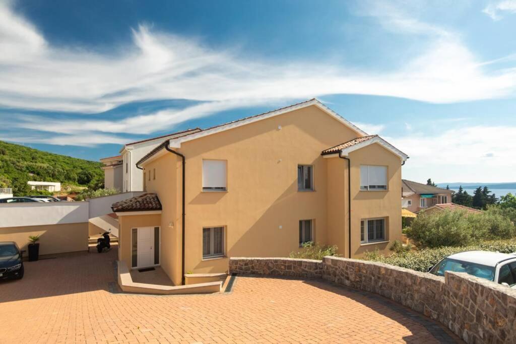Apartment Natali Punat- Free Parking On Premises 外观 照片