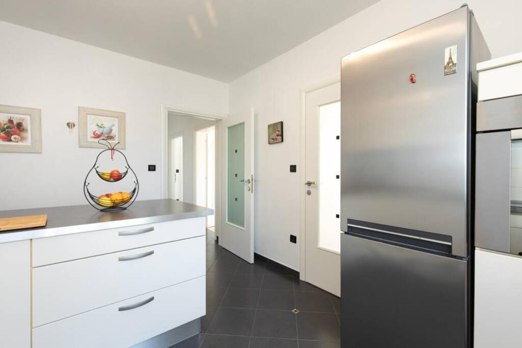 Apartment Natali Punat- Free Parking On Premises 外观 照片